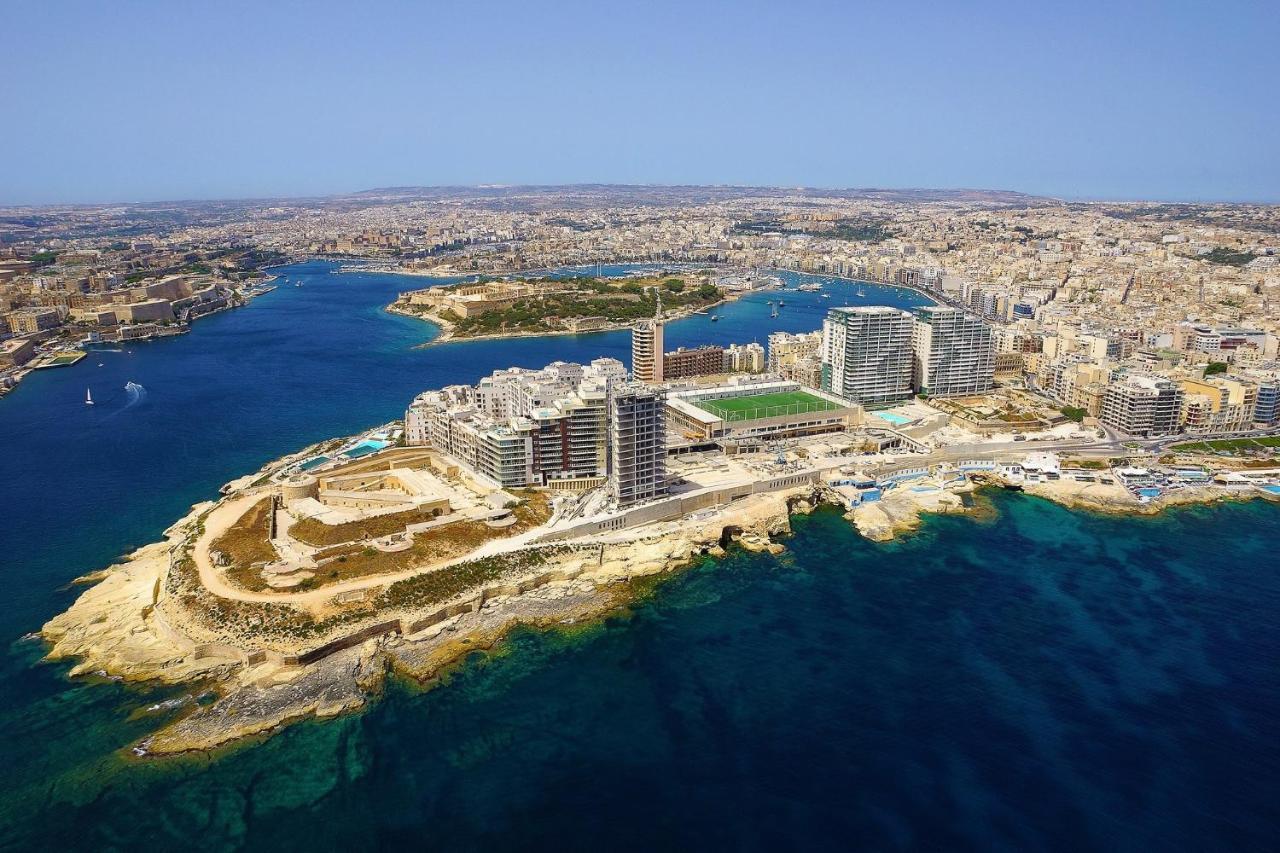 Luxury Apt W/ Side Seaviews And Pool, Top Location Sliema Bagian luar foto